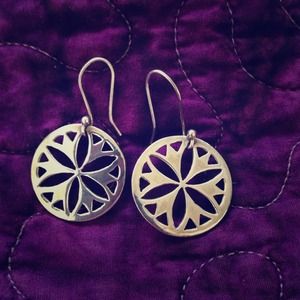 SOLD ❌❌Gates of Charleston Earrings