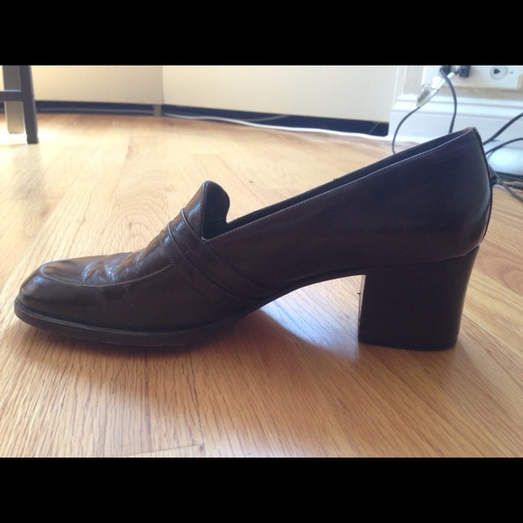 Cole Haan brown heels - Picture 3 of 4