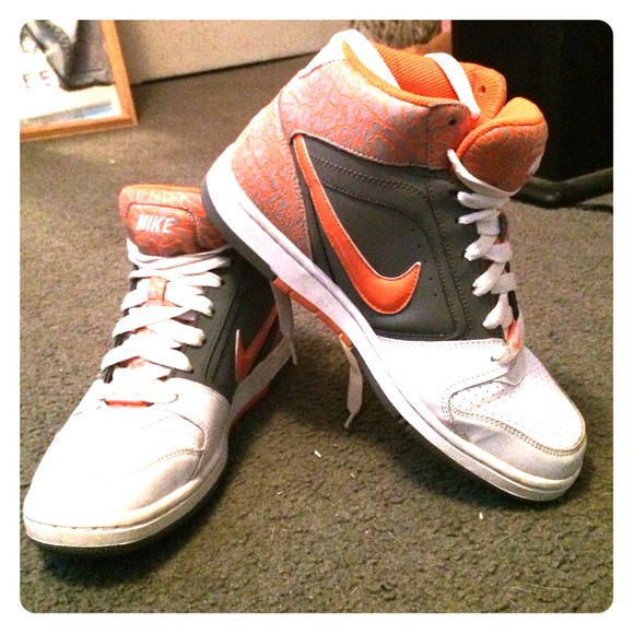 Authentic Nike DUNKS 6.0