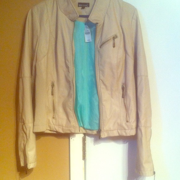 Leather Jacket !