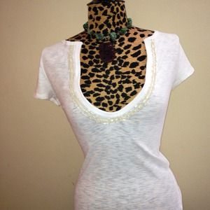 American Eagle v-neck t shirt S Large