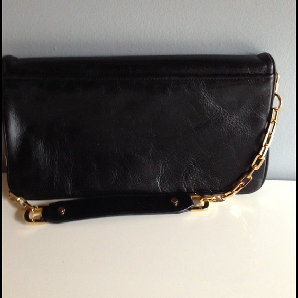 SOLD Tory Butch Reva Clutch - Picture 2 of 4