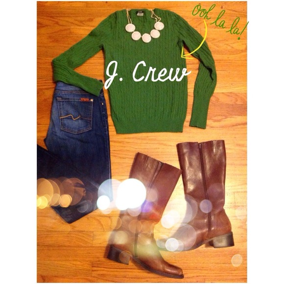 ⛔️SOLD⛔️J. Crew Hunter Green Cable crew Sweater!