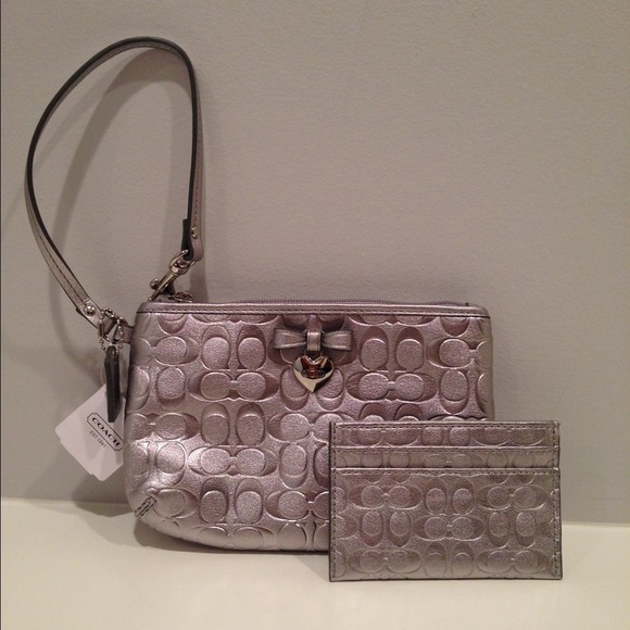 ❌SOLD❌Coach wristlet and credit card holder BUNDLE
