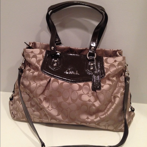 ❌SOLD❌auth Coach signature Ashley