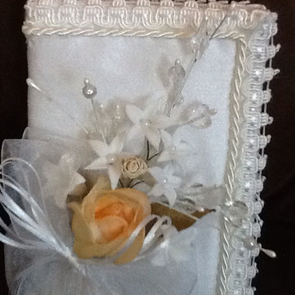 Accessories - Picture 3 of 4