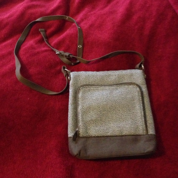 Thirty one cross body bag