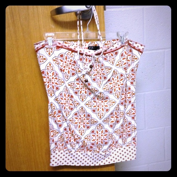 Cute halter style top!
