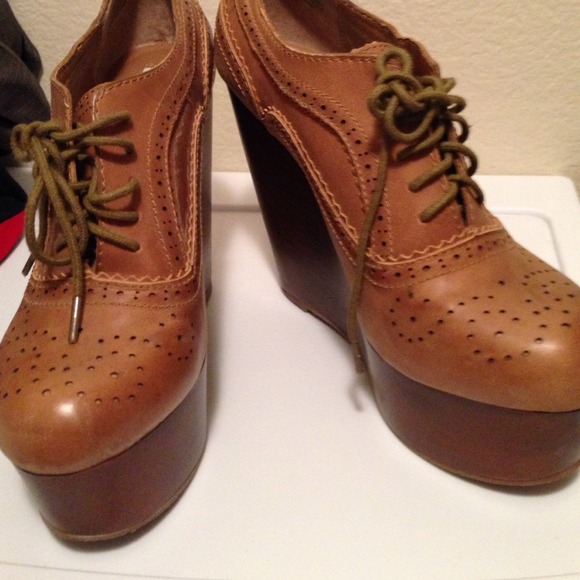 Shoes! - Picture 2 of 4