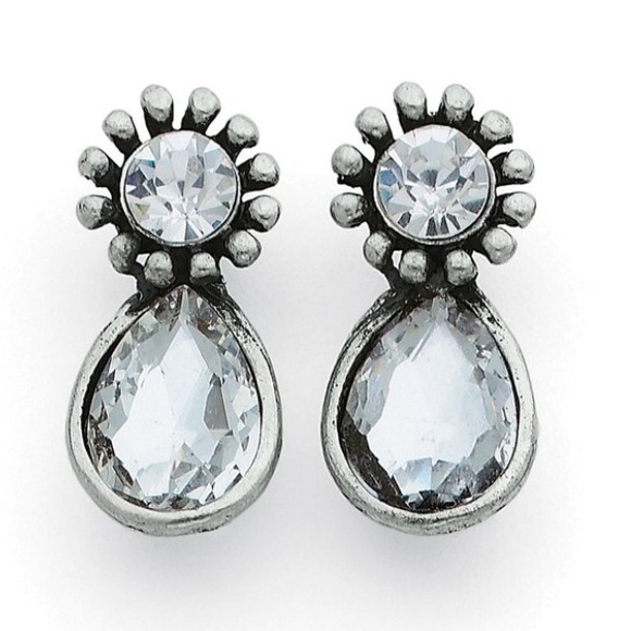 ⛔️BUNDLED⛔️Stunning Large Glass Earrings - Picture 2 of 4