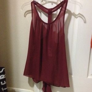 Burgundy top with ribbon pattern on back