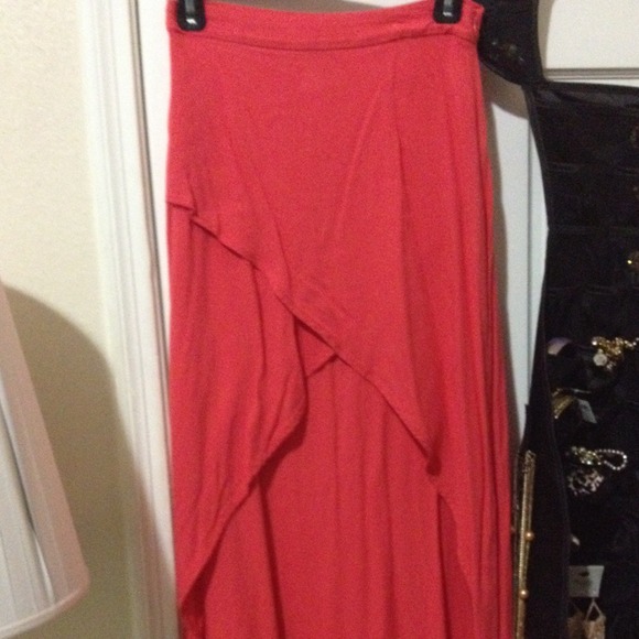 Hi-low skirt