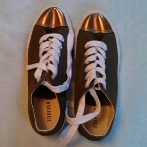 Never worn forever 21 sneakers