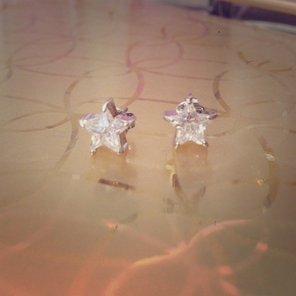Cookie Lee Jewelry - ⛔️BUNDLED⛔️Gorgeous Cubic Zirconia Star Earrings