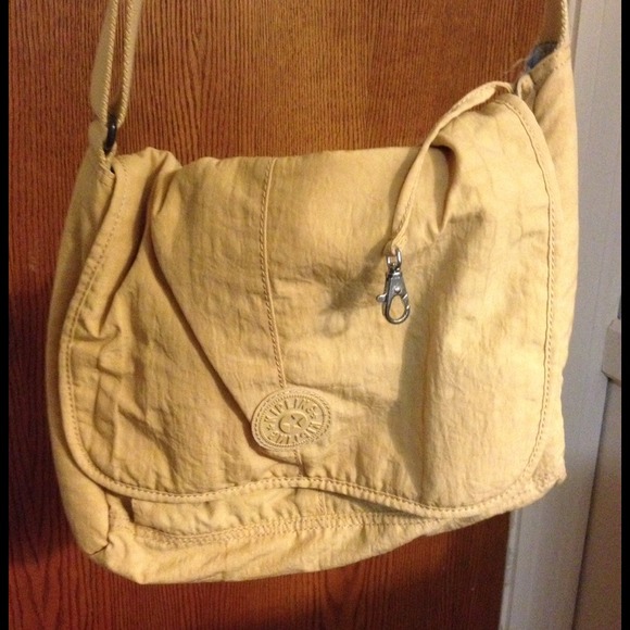 Reduced from 20! Kipling cross-shoulder messenger