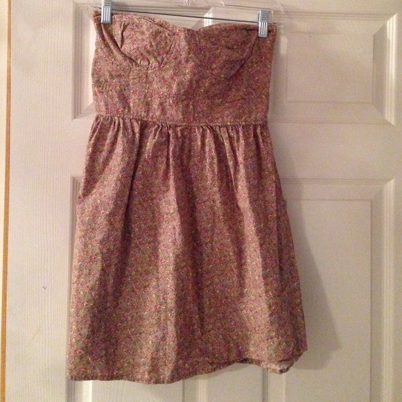 Monetary strapless floral dress