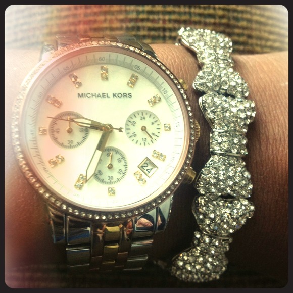 Rhinestone Bling Bow Bracelet