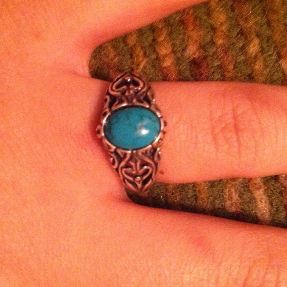 Sterling Sliver and Turquoise Ring - Picture 1 of 2