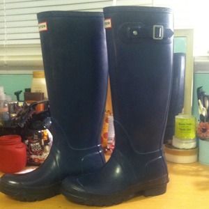 HUNTER RAIN BOOTS!