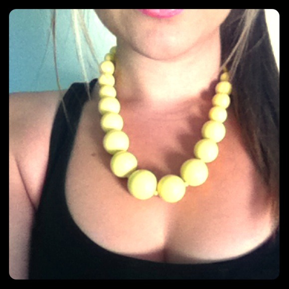 Yellow chunky necklace