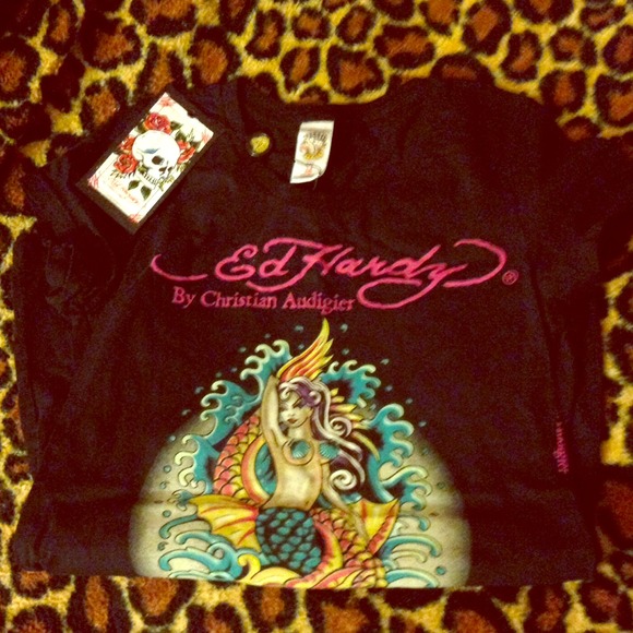 Ed Hardy tee!