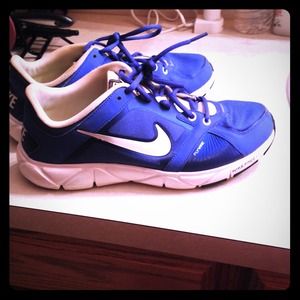 Size 10 blue nike!
