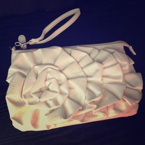 White flower hand purse $5