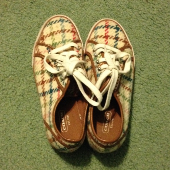Coach sneakers size 6