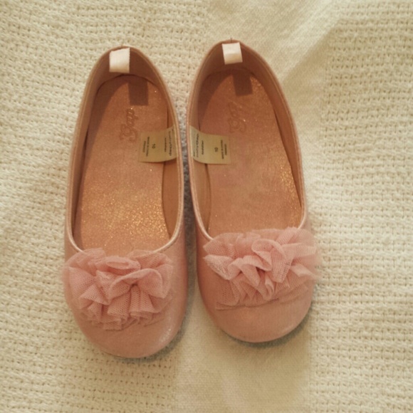 🚫 SOLD IN BUNDLE 🚫 Baby Pink Toddler Shoes