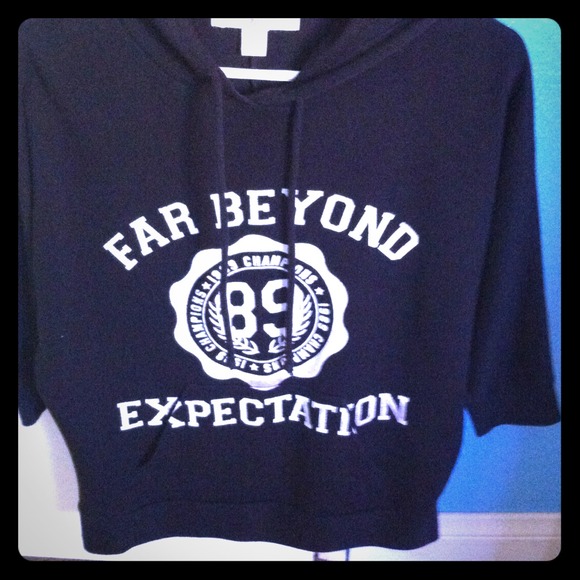 Mid sleeve black hoodie