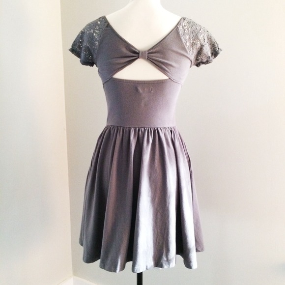 :: SOLD IN A BUNDLE :: Aeropostale Skater Dress - Picture 2 of 4