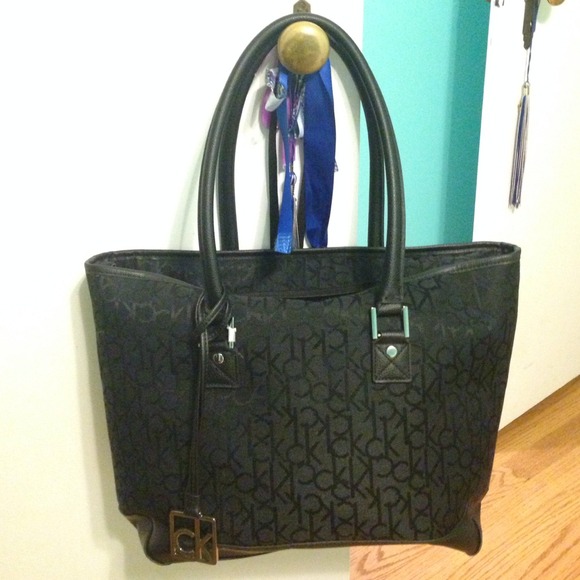 🌟ON HOLD🌟Calvin Klein Travel Bag