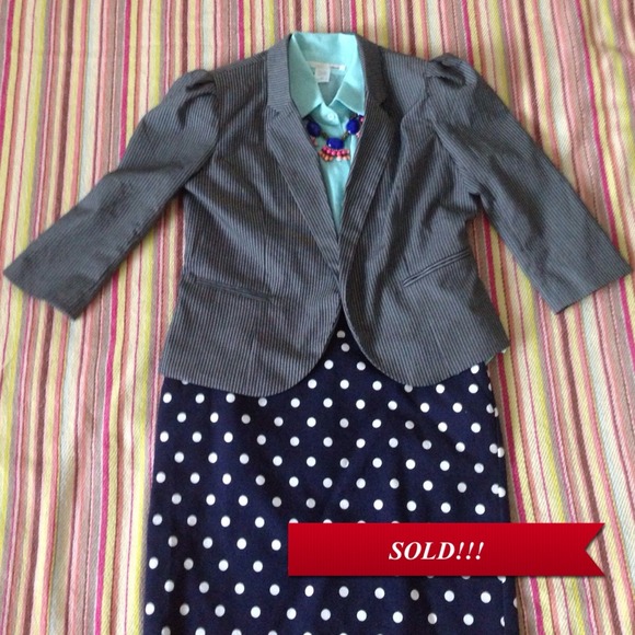 SOLD in bundle! Pinstripe 3/4 sleeve blazer
