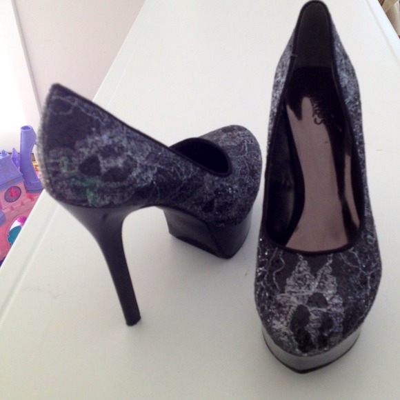 πHPπ CARLOS SANTANA HEELS - Picture 2 of 4