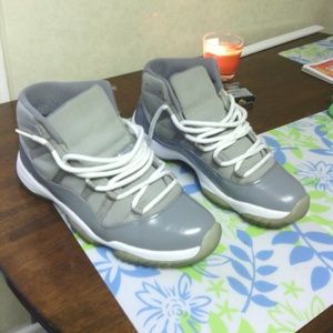 Jordans cool greys 11