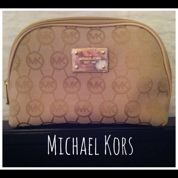 ❌SOLD❌Michael Kors Canvas Cosmetic Case
