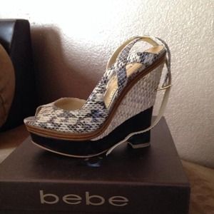 BeBe noelle wedges