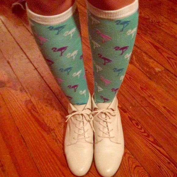 vintage Shoes - White lace up booties!