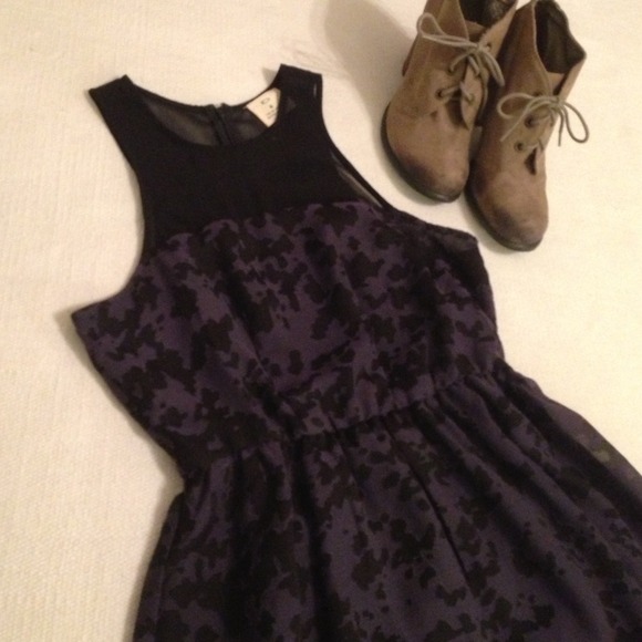 UO Abstract Print Chiffon Dress