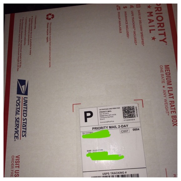 📮📦📫Ed Hardy Coat packaged and shipped today - Picture 1 of 2