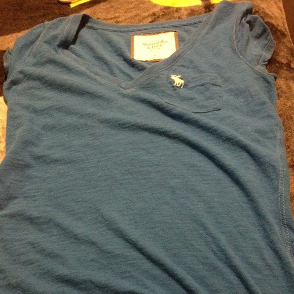 really cute blue t shirt