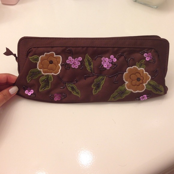 Cute brown Clutch new! Never used!