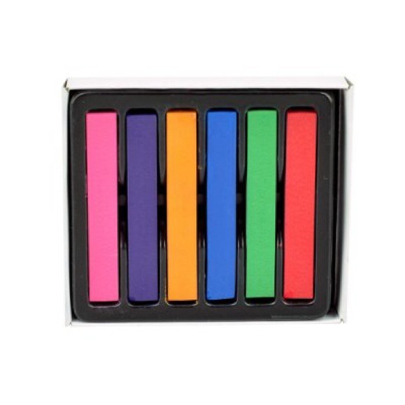 Hair chalk