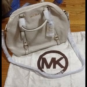 SOLD!! Used Michael core XL bag.