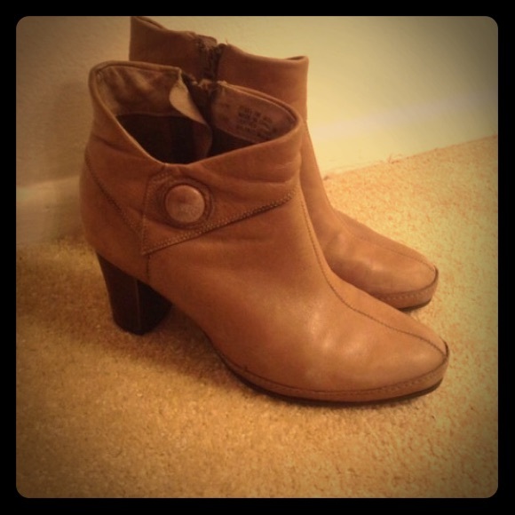 Clark boots Boots - very fancy pair of boots from Clark.EXLUSIVE PRICE