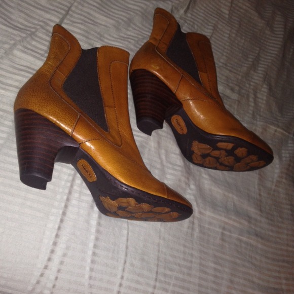Born brown booties