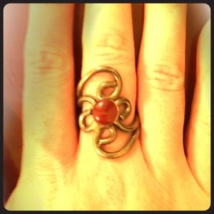 Very pretty stone ring