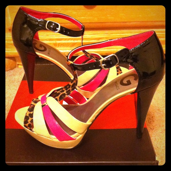 ✂REDUCED✂ G by Guess Heels, Size 9
