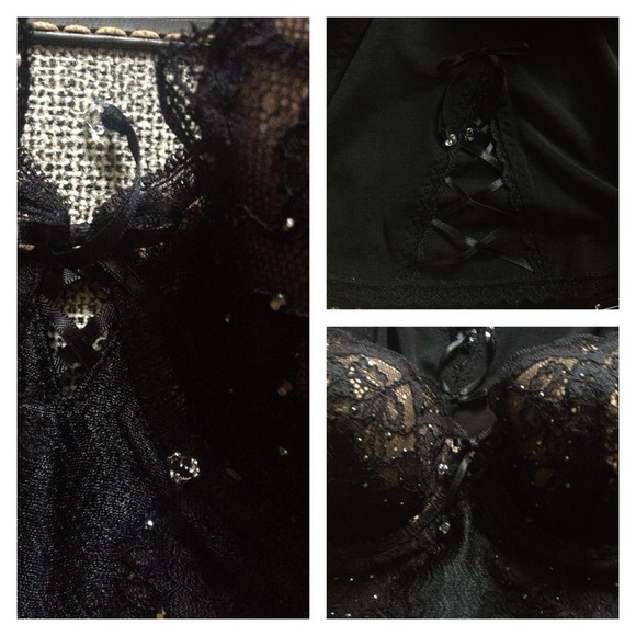 🚫SOLD🚫Very Sexy Jewel Black/Nude Garter Slip - Picture 3 of 3