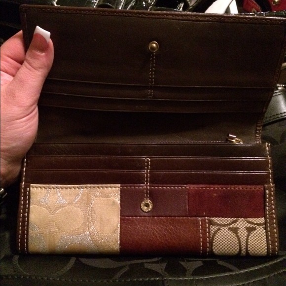 🚫sold🚫EUC COACH WALLET AUTHENTIC - Picture 2 of 2